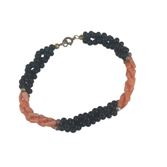 Black & Coral Beaded Twisted Bracelet With Gold-Tone Clasp - Picture 2 of 5